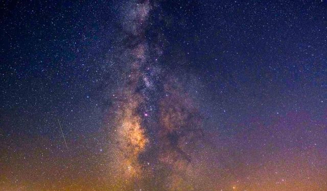 Karaman'da Perseid meteor yağmuru görüntülendi