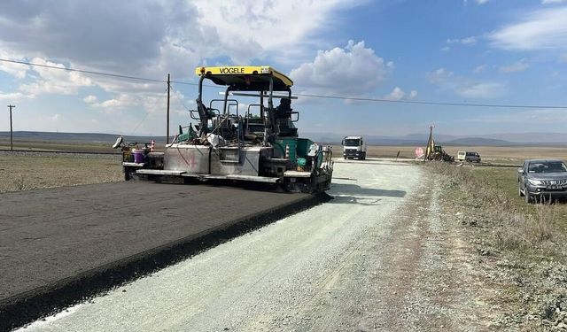 Kars'ta kırsal ulaşım atağı başladı