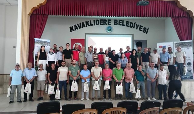 Kavaklıdere'de ceviz üreticilerine yönelik eğitim düzenlendi
