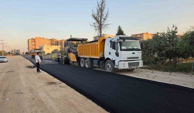 Mardin Büyükşehir Belediyesi Kızıltepe'de asfalt ve yol düzenleme çalışmalarını sürdürüyor