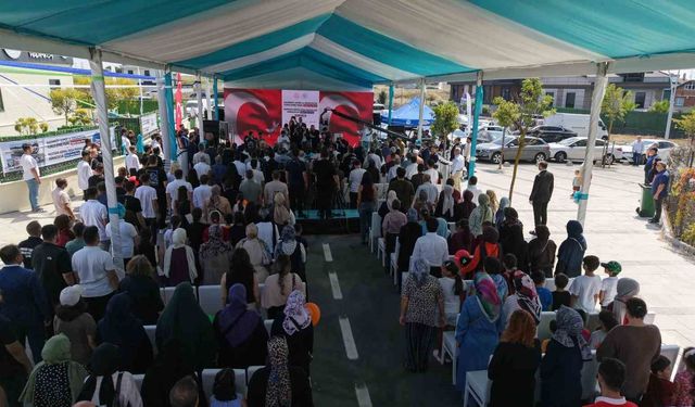 Milli Eğitim Bakanı Yusuf Tekin: 'Kim olursa olsun bir eğitim kurumu yapmak istiyorsa anayasal olarak bizimle beraber çalışmak zorundadır'