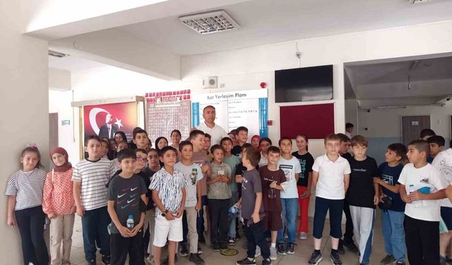 Öğrenciler yaz Kur'an kursları bilgi yarışmasında ter döktü