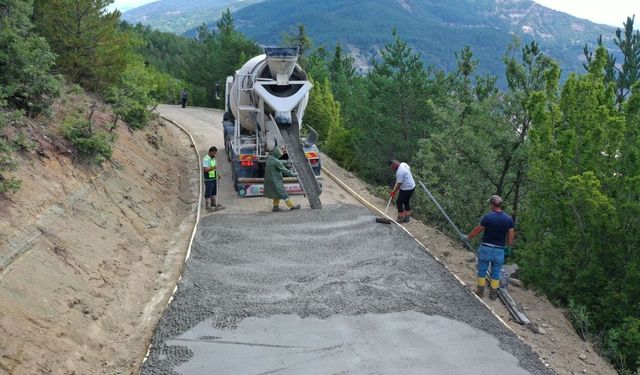 Ordu'nun kırsalına beton yol konforu