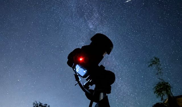 Perseid meteor yağmuru Bandırma semalarında görsel şölen sundu