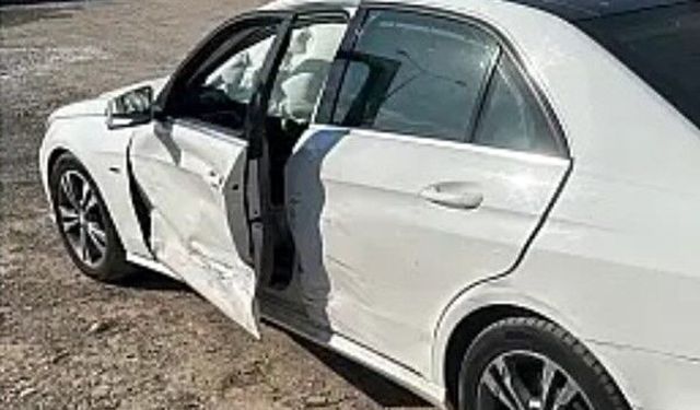 Siirt'te 4 aracın karıştığı kazada maddi hasar oluştu