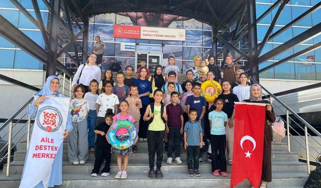 Tatvan ADEM-2 kursiyerleri yüzme etkinliğinde buluştu