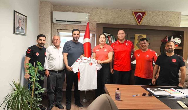 U-20 Kadın Güreş Milli Takımı, Dünya Şampiyonası hazırlıklarını Afyonkarahisar'da sürdürüyor