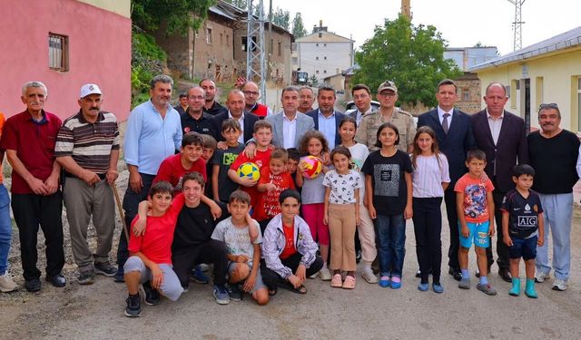 Vali Eldivan, yangınzedeleri yalnız bırakmadı