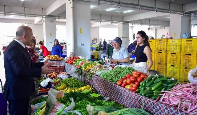 Vali Varol, Buharkent'te esnaf ve vatandaşlarla bir araya geldi
