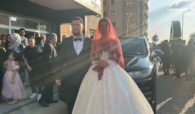 Yozgat Valisi'nin makam aracı şehit oğluna gelin arabası oldu