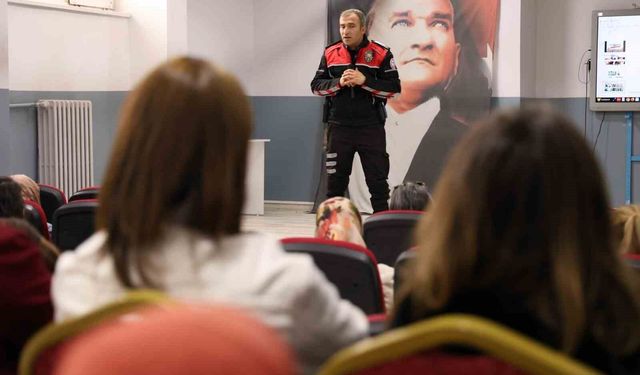 Aksaray'da 'Madde mi, Mana mı, Bağımlılık mı' projesi eğitimi