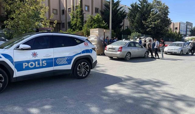 Alacak verecek kavgasında göğsünden bıçaklandı