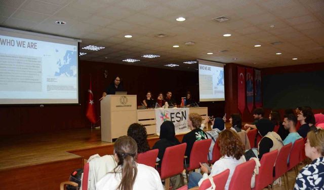 Anadolu Üniversitesinde 'Gelen Değişim Öğrencileri İçin Oryantasyon Toplantısı' düzenlendi
