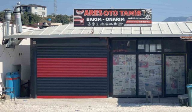 Aracın motor kısmında yaşanan patlama sonrası başına parça isabet eden 13 yaşındaki çırak hayatını kaybetti
