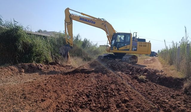 Aydın Büyükşehir Belediyesi 17 ilçede yol yapım ve yenileme çalışmalarını sürdürüyor