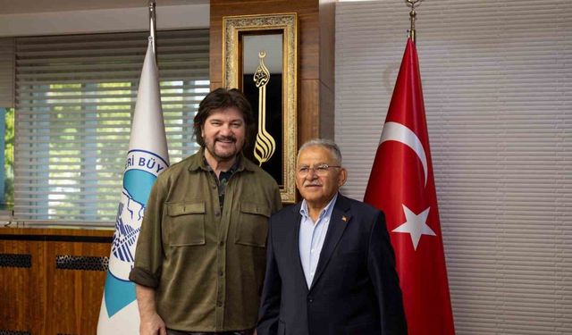 Başkan Büyükkılıç, Ahmet Şafak'ı ağırladı, konser coşkusuna ortak oldu