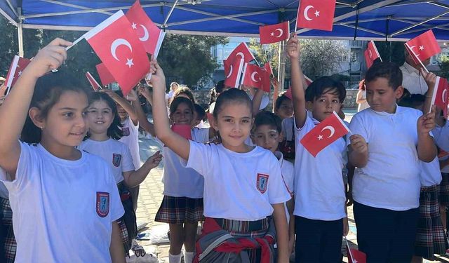 Çanakkale'de 80 bin öğrenci ders başı yaptı