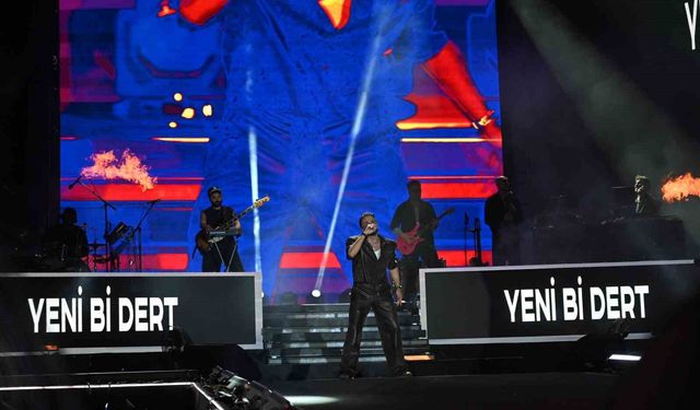 Çanakkale'de festival sahnesinde Sefo rüzgarı