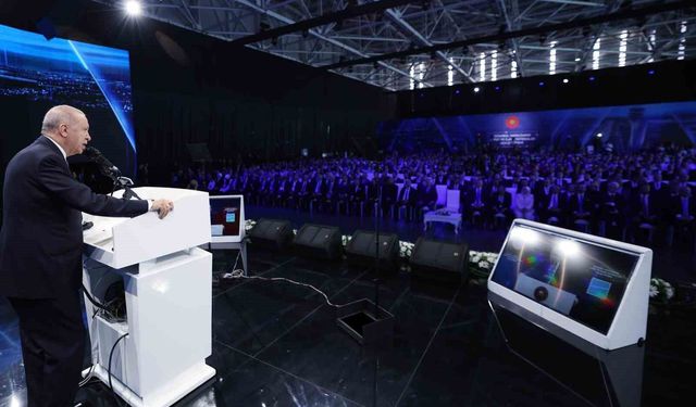 Cumhurbaşkanı Erdoğan: 'Türkiye sivil havacılıkta şampiyonlar ligine çıkarak gücüne güç katmıştır'