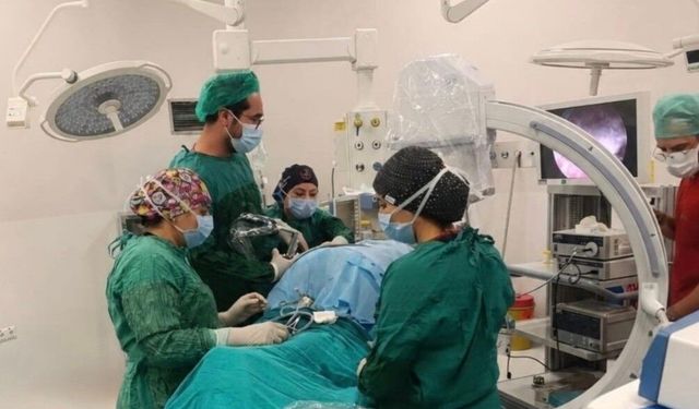 Dinar Devlet Hastanesinde bir ilk gerçekleştirildi