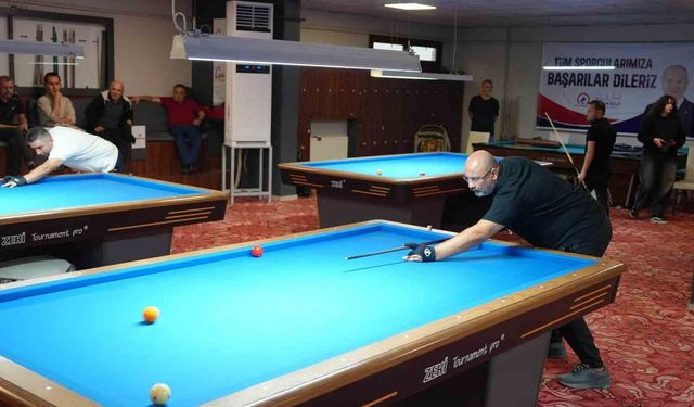 Düzce'de 3 Bant Bilardo Longoni Cup Türkiye Şampiyonası başladı