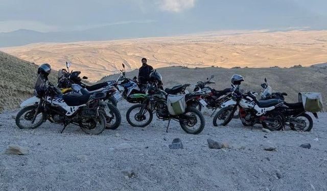 (düzeltme) - Adilcevazlı motorculardan Süphan Dağı'na zorlu tırmanış