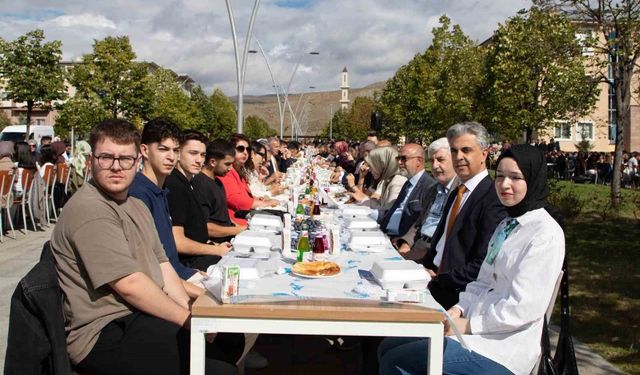 EBYÜ öğrencileri 'Hoş Geldiniz Kahvaltısı' programında buluştu