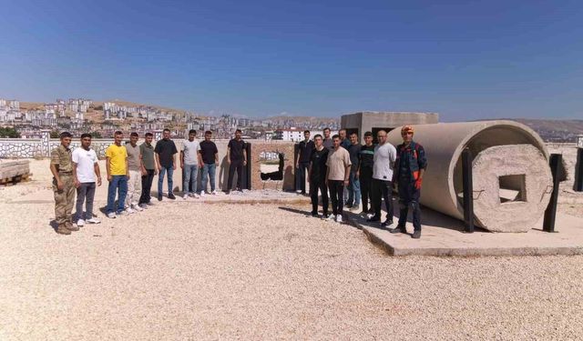 Elazığ'da jandarma personeline enkazda arama kurtarma temel eğitimi