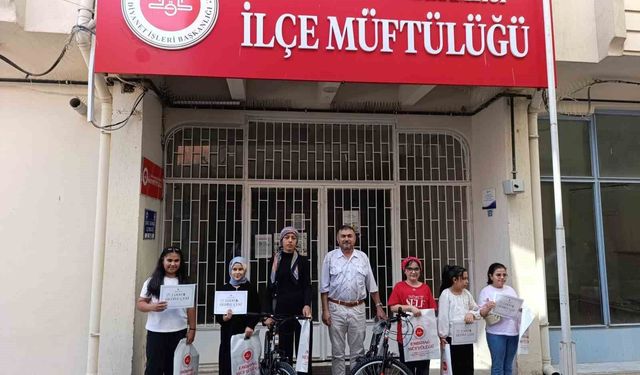 Emirdağ'da 'Camiler Arası Bilgi Yarışması'nda dereceye giren öğrenciler ödüllendirildi