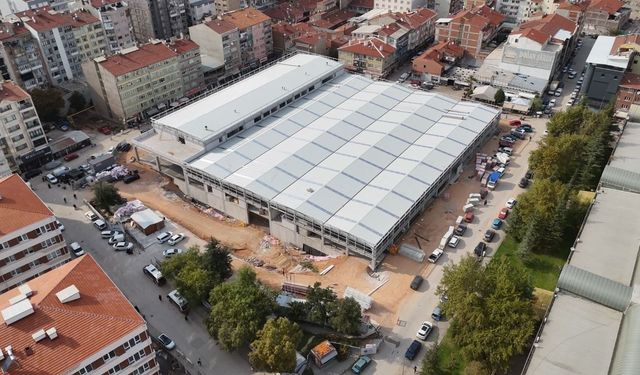 Eskişehir Kurtuluş Kapalı Pazar Yeri'nde fiziki gerçekleşme yüzde 75'e ulaştı