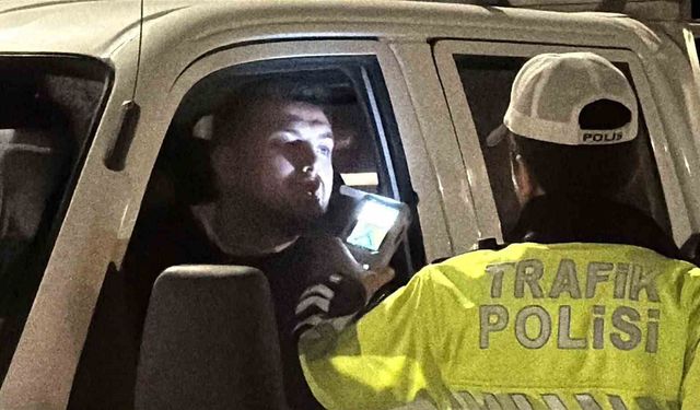 Eskişehir'de 100 polisin katıldığı asayiş ve trafik denetimleri