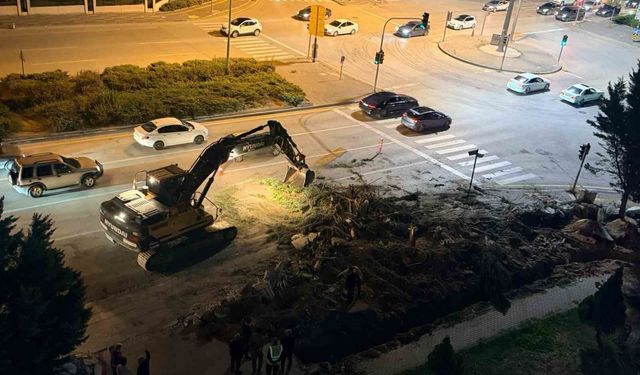 Etimesgut'ta yol çalışması için ağaçların kesilmesine vatandaştan tepki