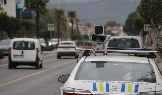 Hızlı sürücüler radara yakalandı