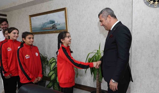 Horasanlı raketin büyük başarısı: Edanur Vural Türkiye şampiyonası seçmelerinde