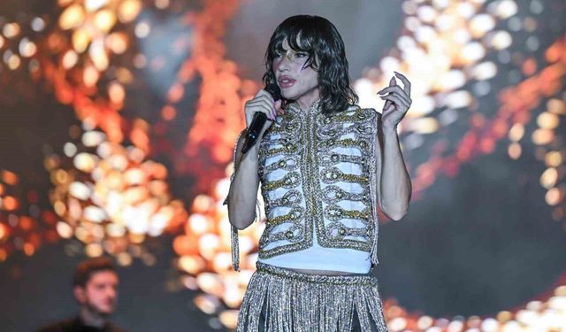 İEF'de müzik ve mizah bir arada
