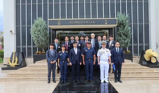 Japonya Parlamentosu milletvekilleri, İstanbul Tersanesi Komutanlığını ziyaret etti