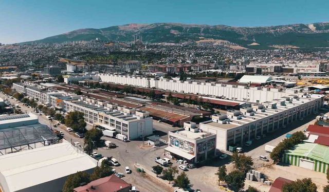 Kahramanmaraş'ta Toptancılar Sitesi'nde esnaf iş yerlerini doldurmaya başladı