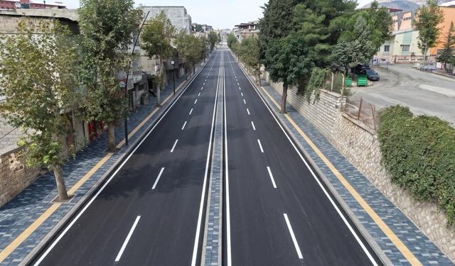 Kahramanmaraş'ta yollar bir bir asfaltlanıyor