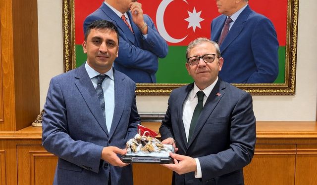 Kars Valisi Ziya Polat'tan Azerbaycan Başkonsolosu Zeynalov'a hayırlı olsun ziyareti