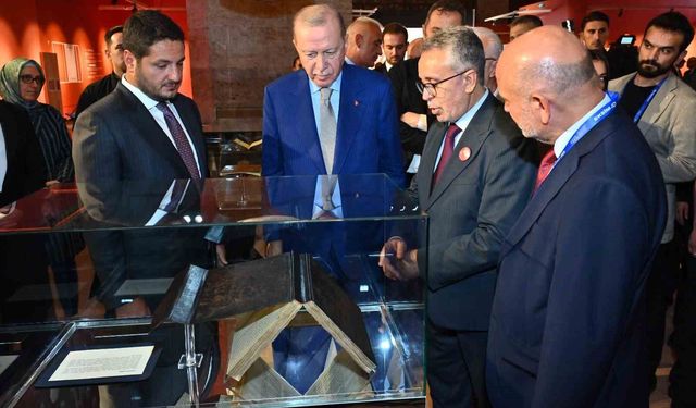 'Kitaba Vefa' sergisi Cumhurbaşkanı Recep Tayyip Erdoğan tarafından açıldı