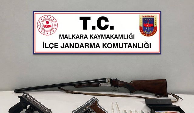 Malkara'da jandarma operasyonunda silah ve uyuşturucu aparatları ele geçirildi