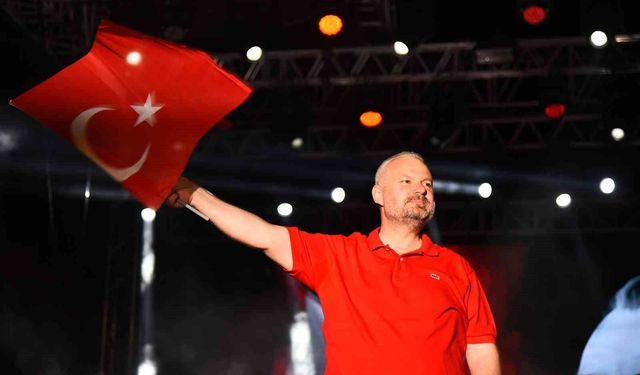 Menemen'de kurtuluş coşkusu Sefo ile yaşanacak
