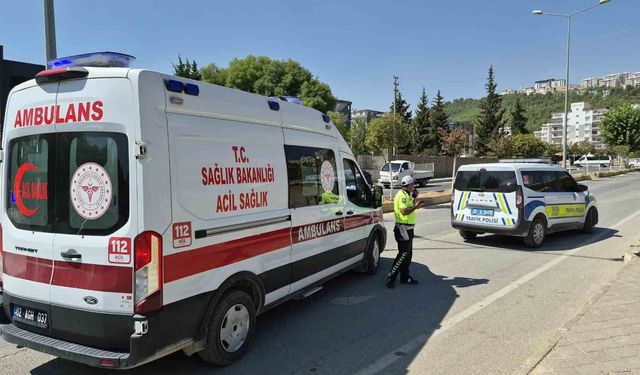 Motosikletin çarptığı kadın yaralandı