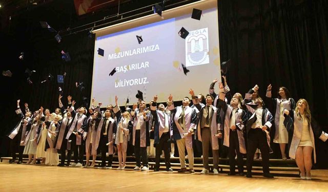 MSKÜ'lü diş hekimleri geleceğe uğurlandı