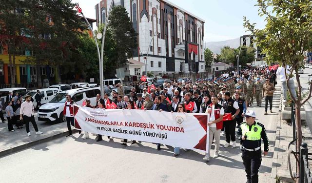 Muş'ta Gaziler Günü dolayısıyla yürüyüş düzenlendi