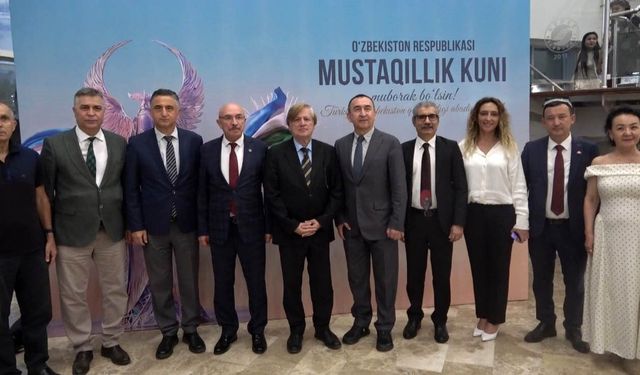 Özbekistan'ın bağımsızlığının 35. yılı Antalya'da kutlandı
