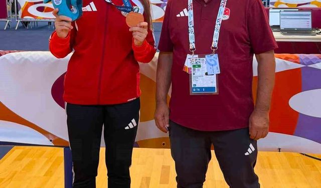 Sakaryalı milli boksör, İtalya'dan bronz madalya ile dönüyor
