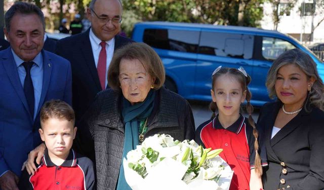 Semahat Arsel, adını taşıyan okulun açılışına katıldı