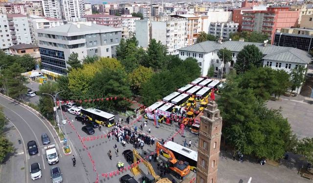 Siirt Belediyesinin filosuna 21 yeni araç katıldı