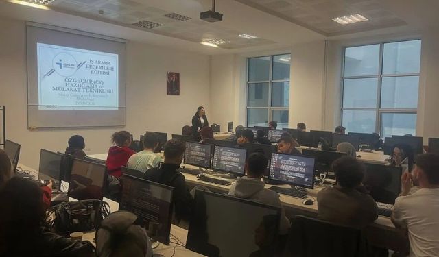 Sinop'ta öğrencilere CV ve iş arama becerileri anlatıldı